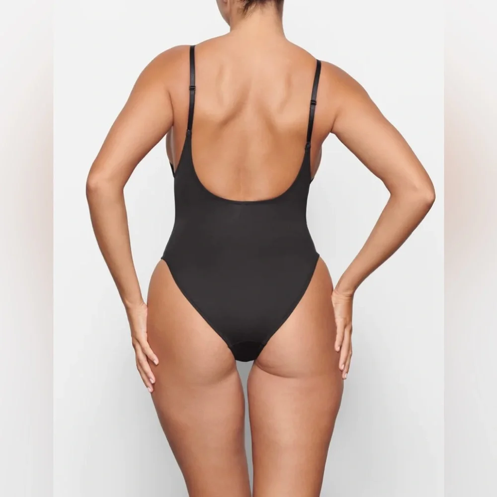 NWT Skims Recycled Swimsuit Scoop Neck One Piece in Onyx Color Size M